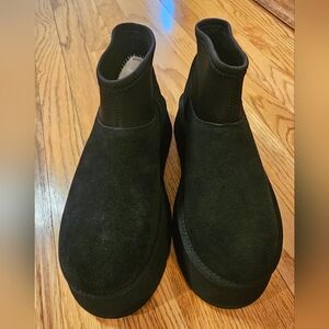 UGG Mini Dipper Black Lined Boots